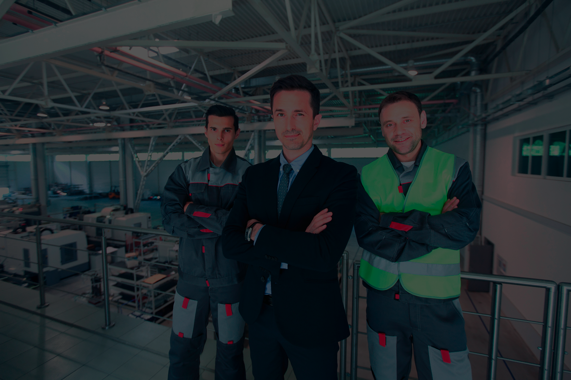 Operatore CNC in ambiente industriale
